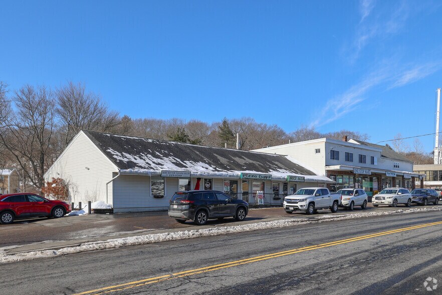 Primary Photo Of 29-31 Winn St, Burlington General Retail For Lease