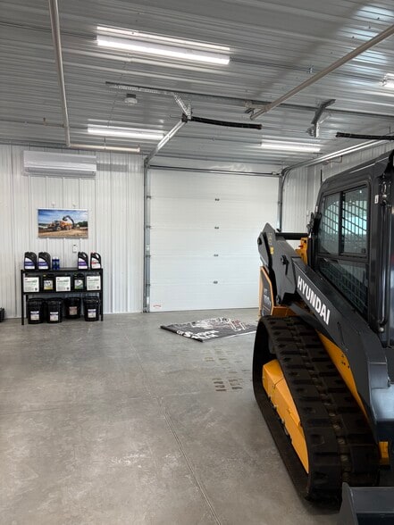 More Photos Of 26336 S Heritage Dr, Elwood Warehouse For Sale