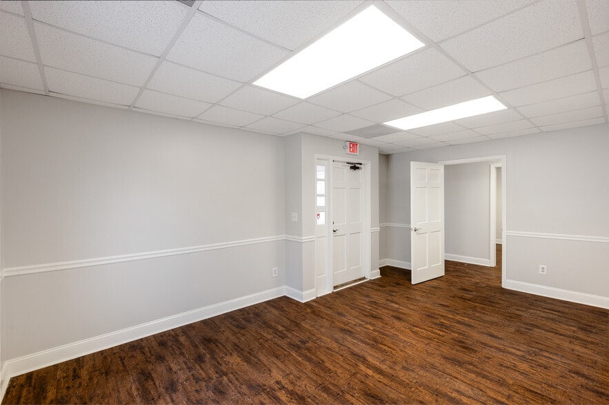 More Photos Of 6564 Professional Pl, Riverdale Medical For Lease