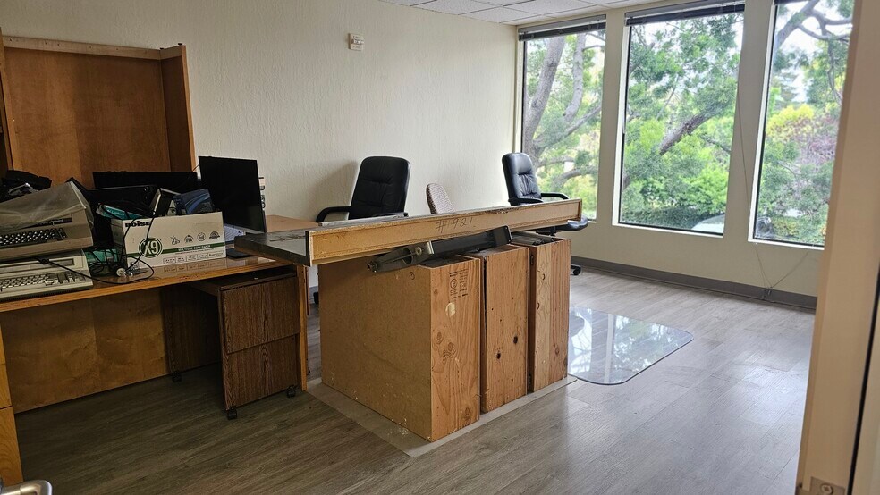 More Photos Of 2542 S Bascom Ave, Campbell Office For Lease