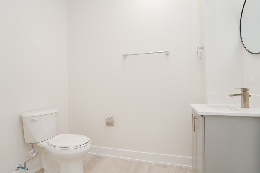 More Photos Of 135 Addison Hall Cir, Aurora Warehouse For Lease