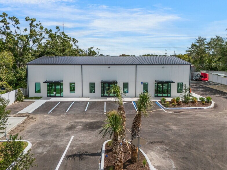 More Photos Of 124 Houle Ave, Sarasota Freestanding For Sale