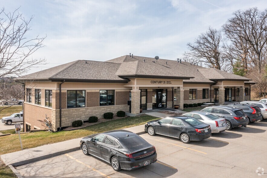 More Photos Of 2360 NW 128th Street, Urbandale Office For Lease