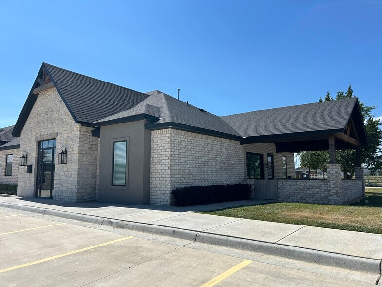 More Photos Of 7469 Pennsylvania Dr, Amarillo Office For Lease