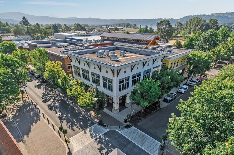 More Photos Of 1700 Main St, Washougal Office For Lease