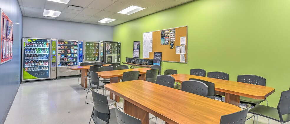 More Photos Of 1261 3rd Ave, Chula Vista Office For Lease