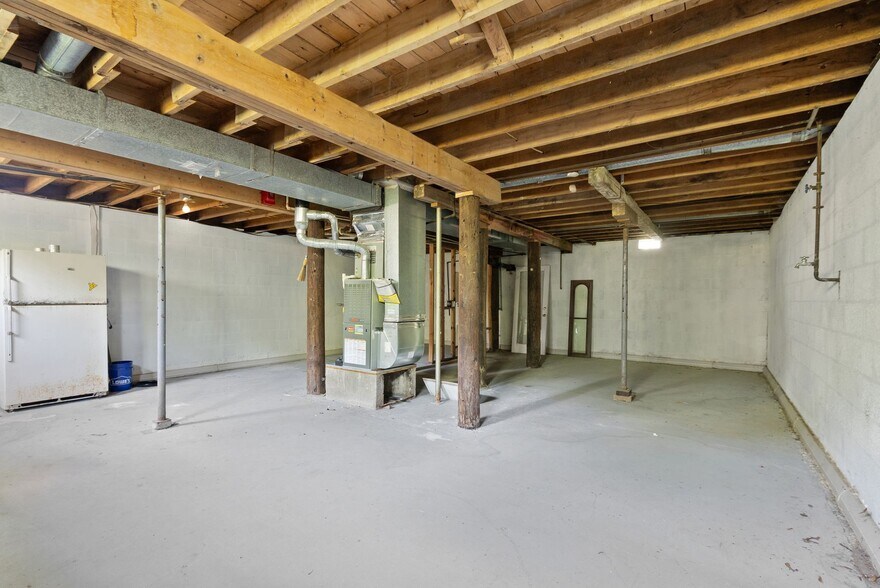 More Photos Of 17423 Wilson St, Dumfries Multifamily For Sale