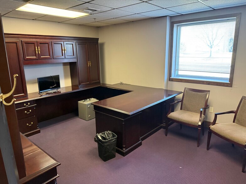 More Photos Of 1200 Conroy Pl, Easton Office For Lease