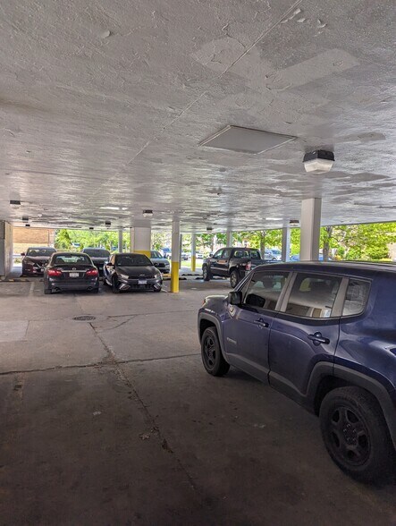 More Photos Of 7000 W North Ave, Chicago Medical For Sale