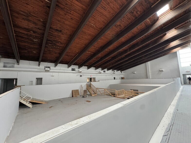 More Photos Of 115 Pioneer Way, Scottdale Warehouse For Sale