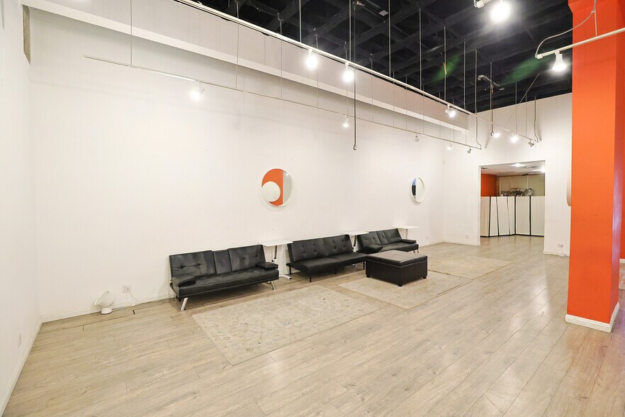 More Photos Of 908-910 N La Cienega Blvd, Los Angeles Storefront Retail Office For Sale