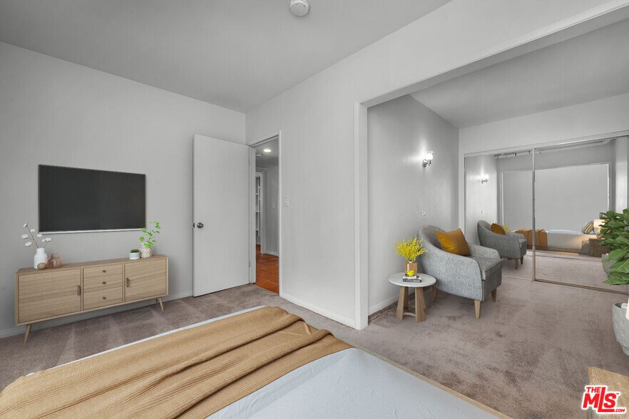 More Photos Of 6515 Vista del Mar, Playa Del Rey Apartments For Sale