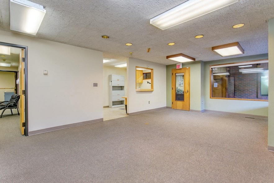 More Photos Of 1200 N 14th Ave, Pasco Medical For Sale