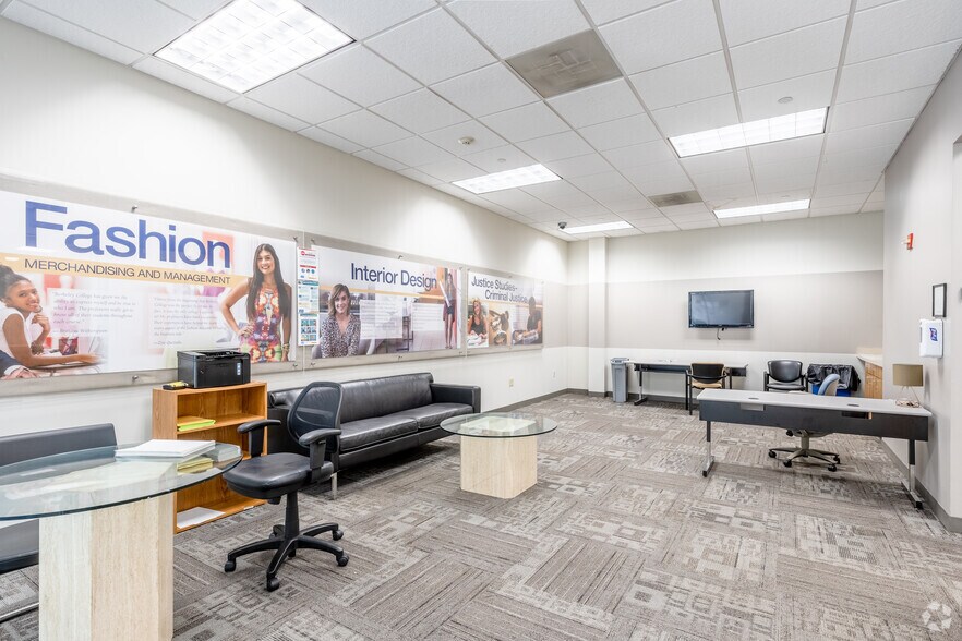 More Photos Of 64 E Midland Ave, Paramus Office For Lease