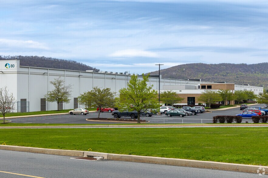 More Photos Of 80 Micro Dr, Jonestown Distribution For Lease