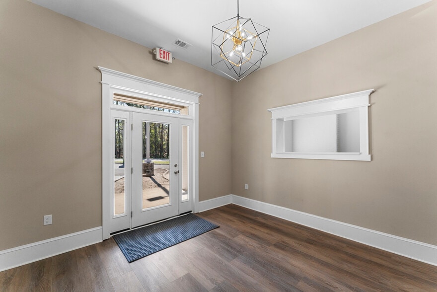 More Photos Of 710 Mall Blvd, Savannah Bank For Sale