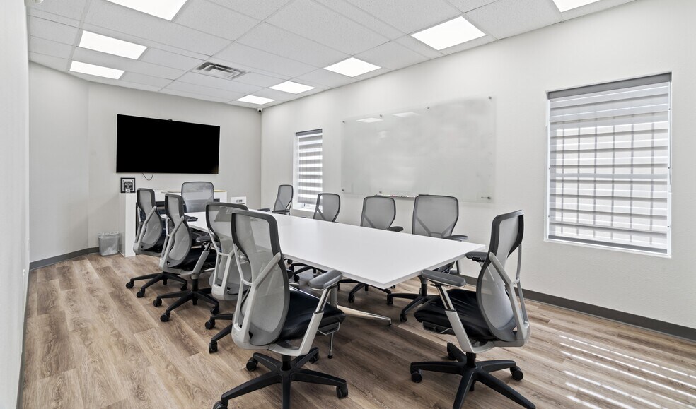 More Photos Of 3664 Walnut Bend Ln, Houston Flex For Lease