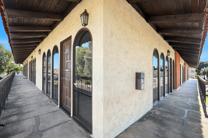 More Photos Of 17772 Irvine Blvd, Tustin Office For Lease