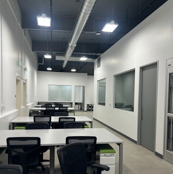 More Photos Of 6151 Pacific St, Rocklin Manufacturing For Sale