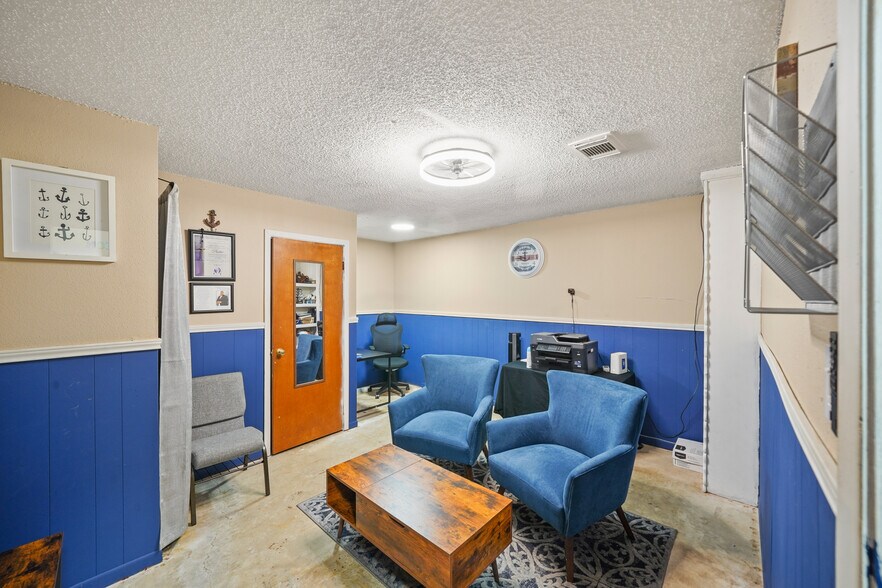 More Photos Of 3711 W Orem Dr, Houston Religious Facility For Sale