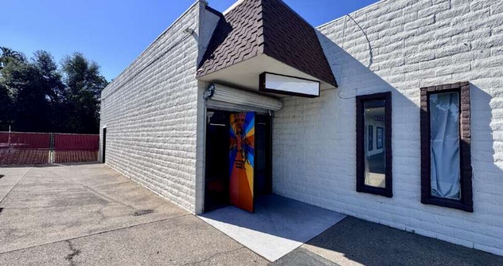 More Photos Of 2920-2972 Churn Creek Rd, Redding Unknown For Lease