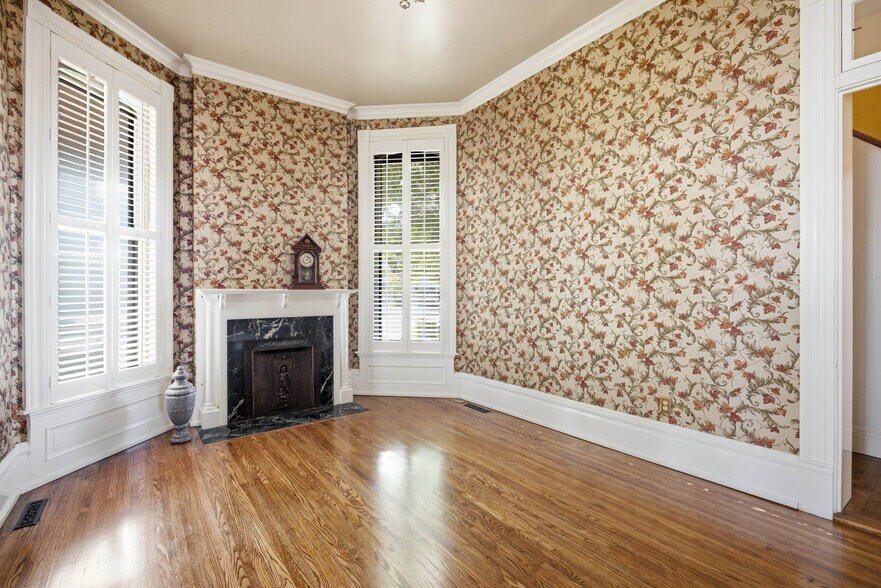 More Photos Of 303 E 4th St, Owensboro Office For Sale
