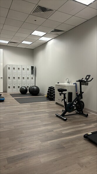 More Photos Of 411 Lantern Bend Dr, Houston Medical For Lease