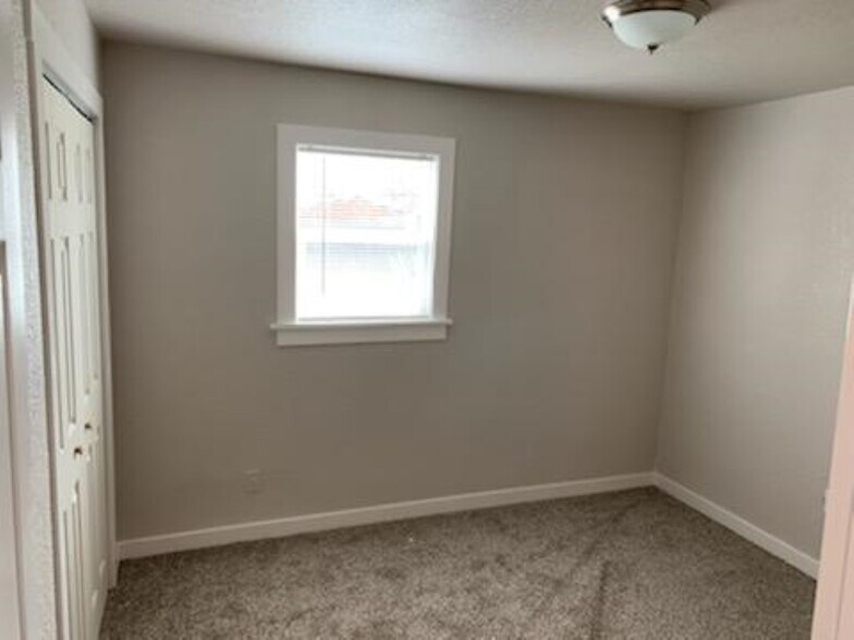 More Photos Of 415 S 11th E, Mountain Home Multifamily For Sale