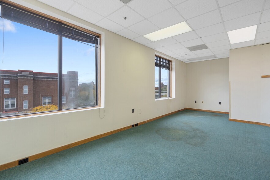 More Photos Of 344 W Genesee St, Syracuse Loft Creative Space For Lease