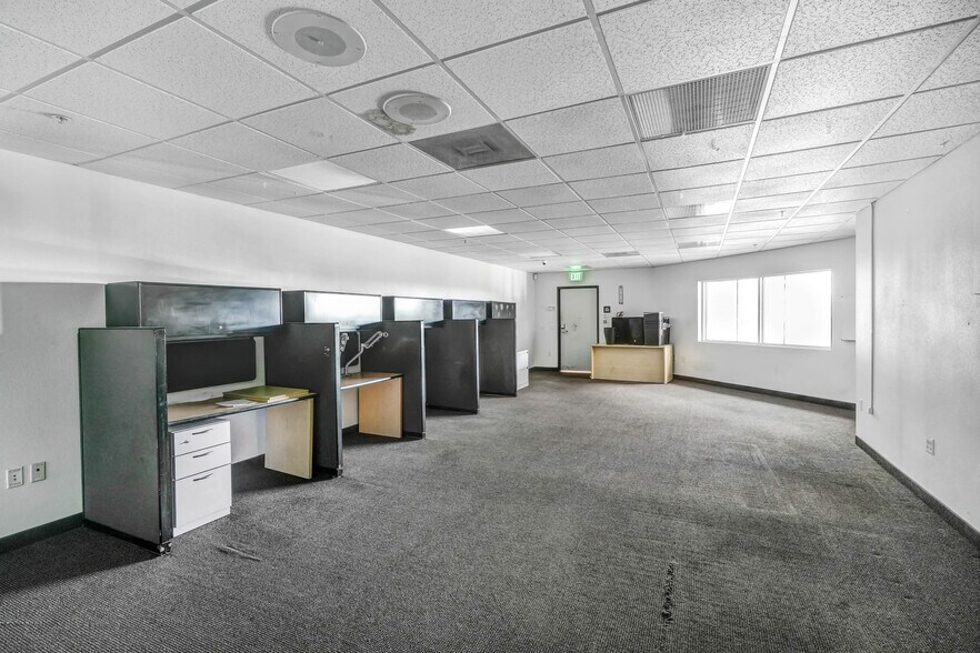 More Photos Of 26825 Auto Mall Pky, Murrieta Auto Dealership For Lease