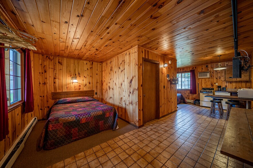 More Photos Of N10120 Parkway Rd, Crivitz Specialty For Sale