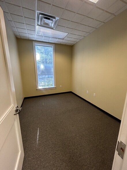 More Photos Of 1417 Stuart Engals Blvd, Mount Pleasant Medical For Lease