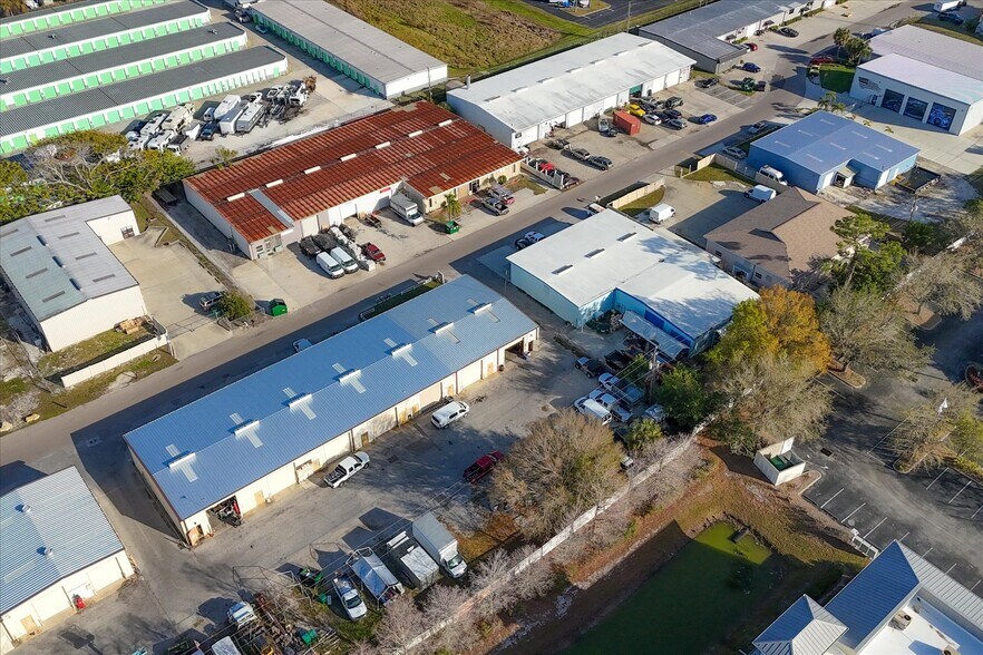 More Photos Of 5639-5651 Lawton Dr, Sarasota Service For Lease
