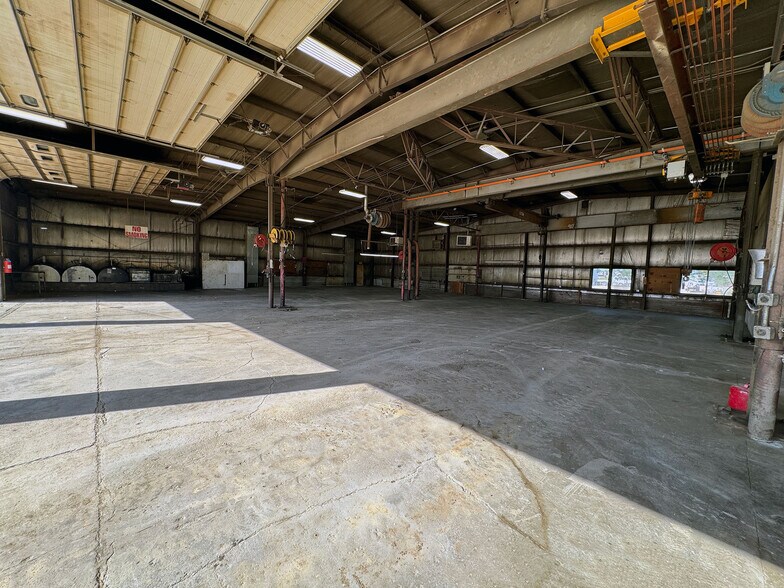 More Photos Of 2400 Myers Rd, Albert Lea Warehouse For Sale