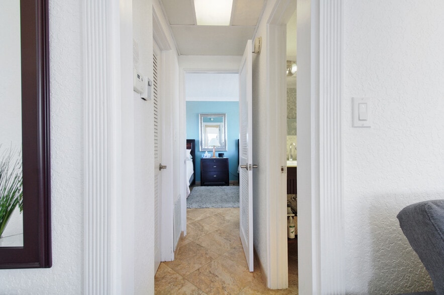 More Photos Of 3401 NE 10th St, Pompano Beach Hotel For Sale