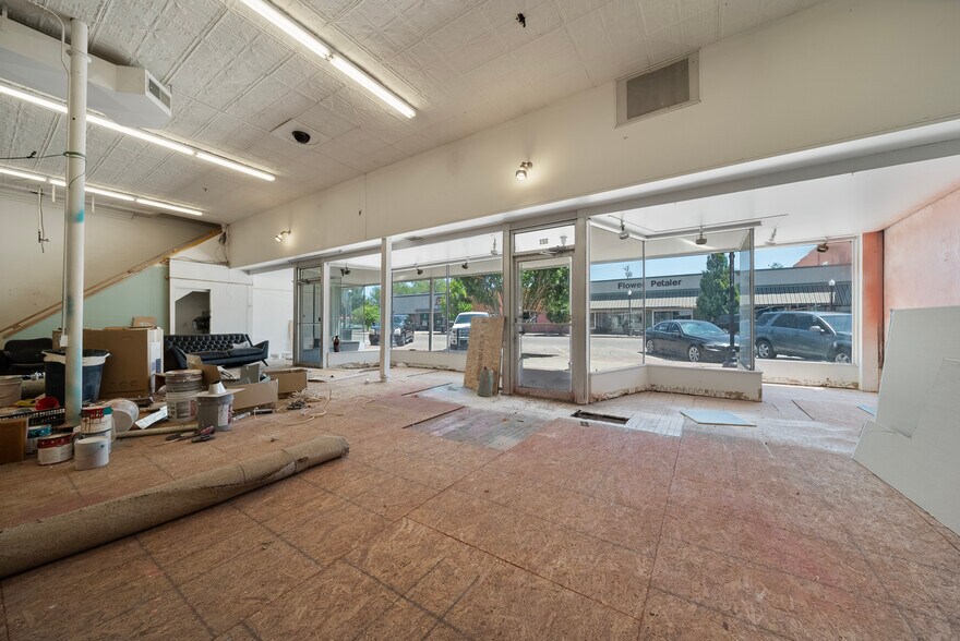 More Photos Of 321 Main St, Fort Morgan Storefront For Sale