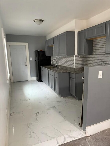 More Photos Of 1561 W Grand Blvd, Detroit Apartments For Sale
