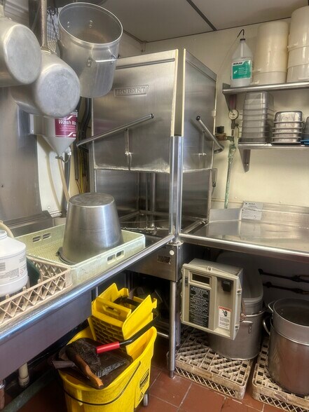 More Photos Of 189 E Lancaster Ave, Malvern Restaurant For Lease