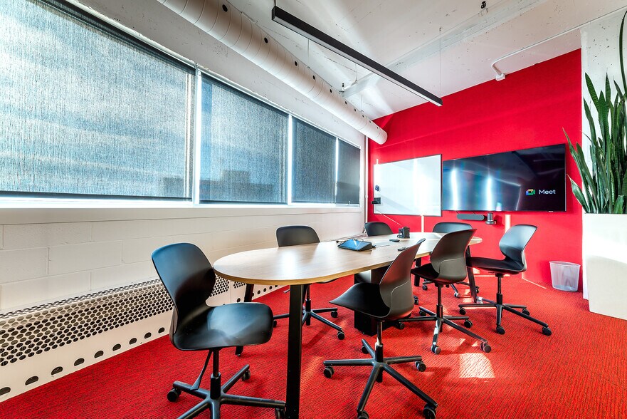 More Photos Of 90 Rue Beaubien O, Montréal Loft Creative Space For Lease