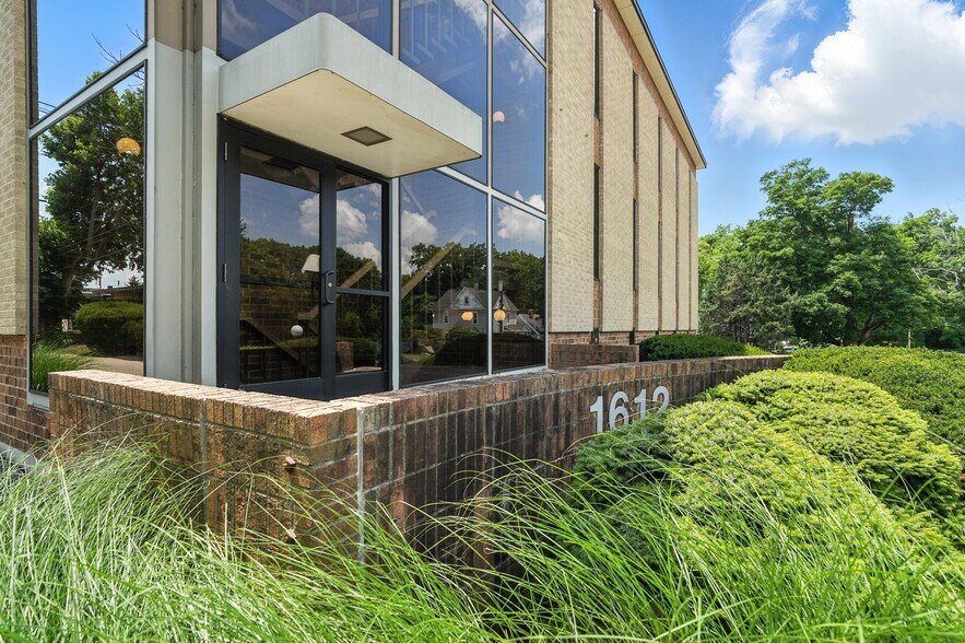 More Photos Of 1612 Prosser Ave, Dayton Medical For Sale
