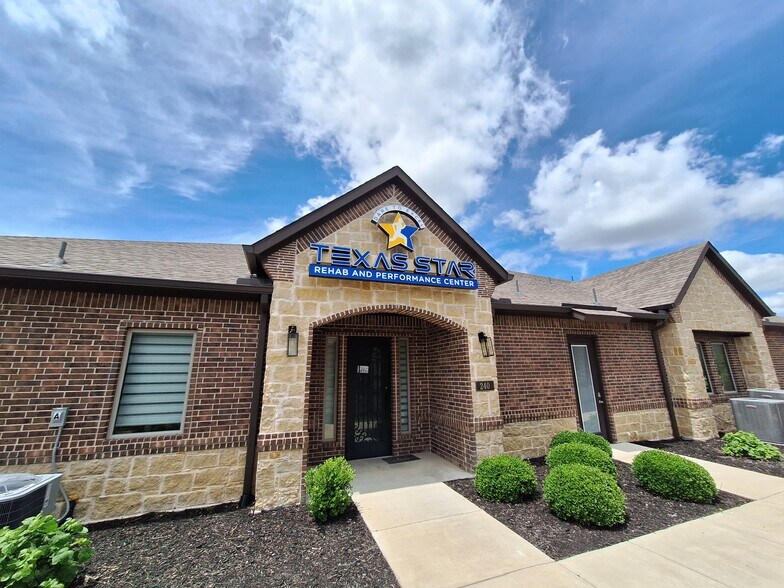 More Photos Of 11655 Independence Pky, Frisco Medical For Lease