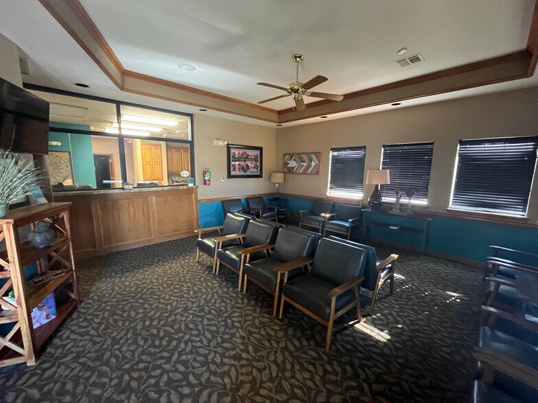 More Photos Of 725 NW 67th St, Lawton Medical For Lease