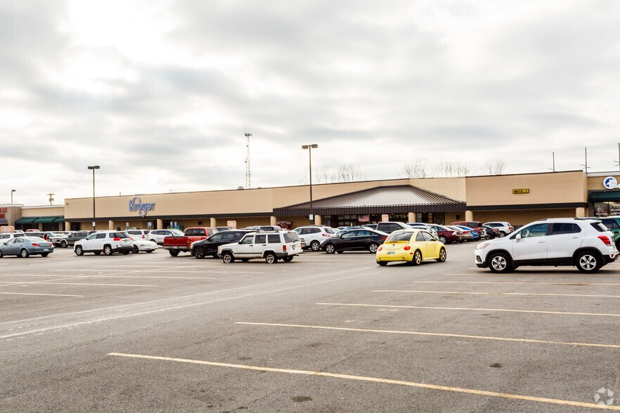 More Photos Of 74-122 Dover Crossing Rd, Clarksville Unknown For Lease