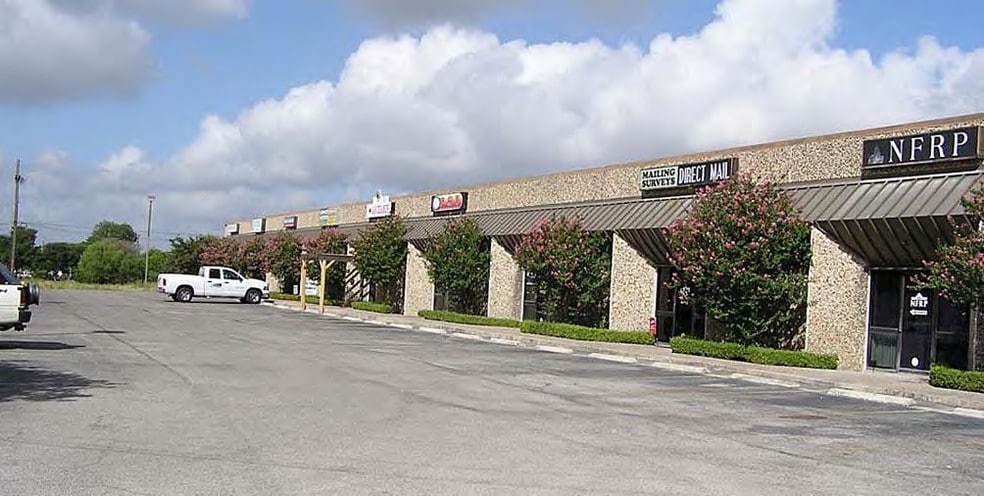 Primary Photo Of 10801-10817 Nacogdoches Rd, San Antonio Showroom For Lease