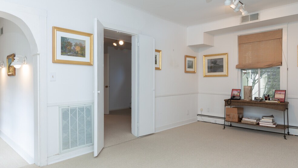 More Photos Of 33 S Harrison St, Easton Office Residential For Sale