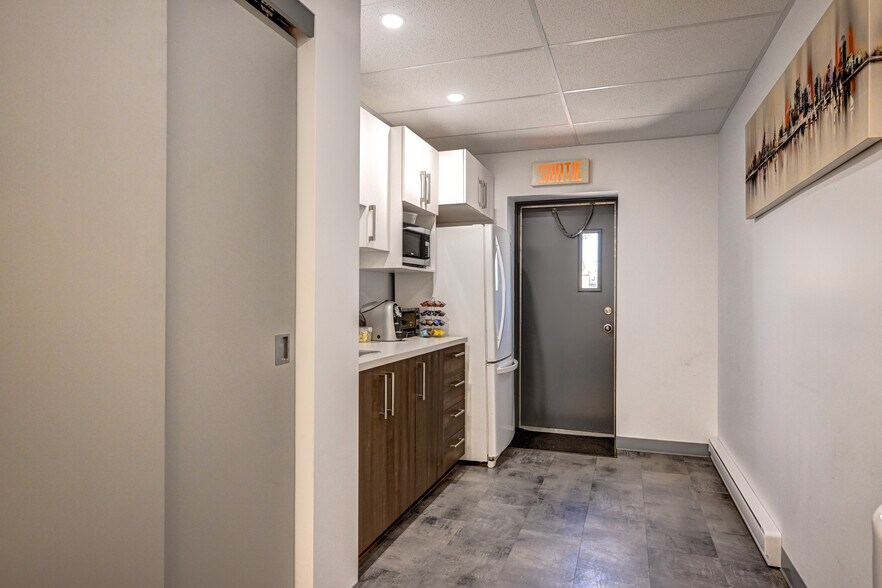 More Photos Of 485 Rue Bertrand, Trois-Rivières Industrial For Sale
