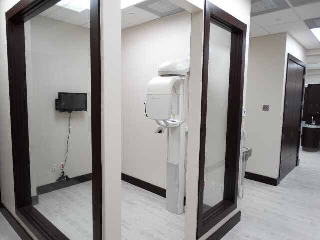 More Photos Of 6051-6095 W Commercial Blvd, Tamarac Medical For Sale