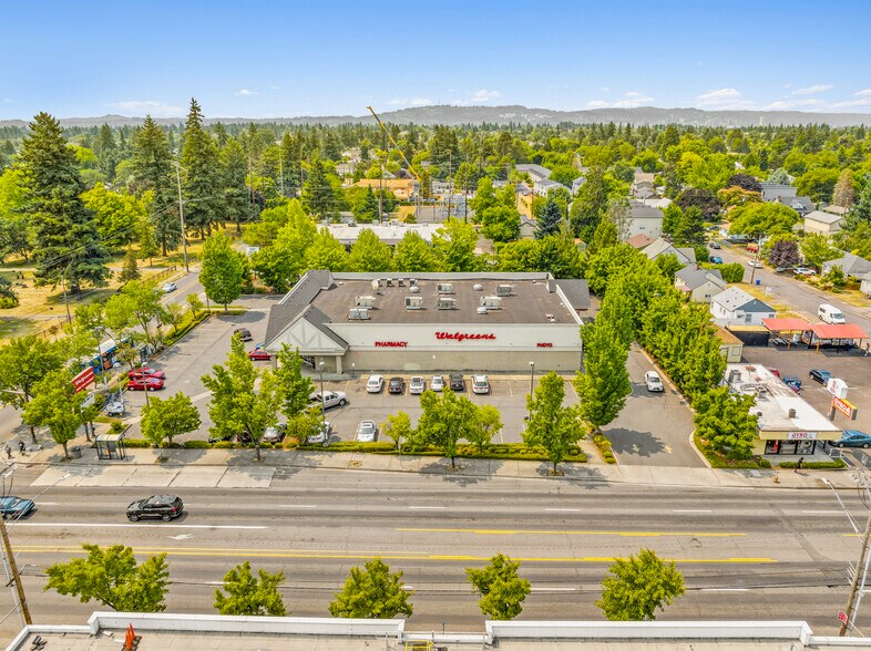 More Photos Of 4325 SE 82nd Ave, Portland Drugstore For Sale
