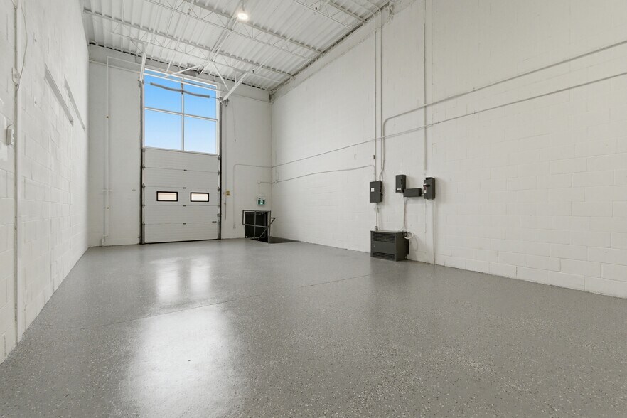 More Photos Of 397 Humberline Dr, Toronto Warehouse For Sale