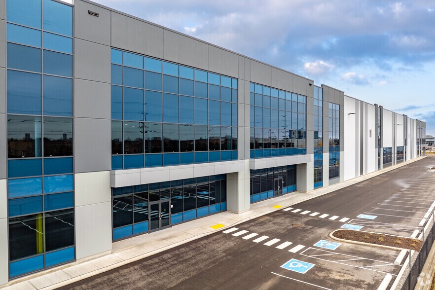 More Photos Of 20 Ironside, Brampton Unknown For Lease